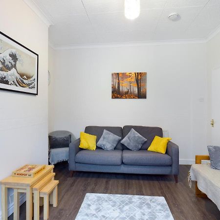 Cheerful 3 Bedroom Home With Free Parking And Wifi Честер Екстер'єр фото